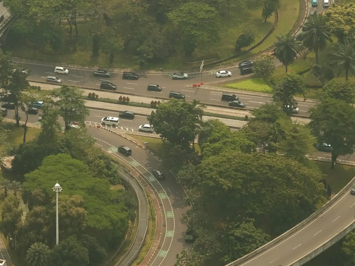 TrafficSense โ ilustrasi Vehicle counting ยท penghitung kendaraan AI